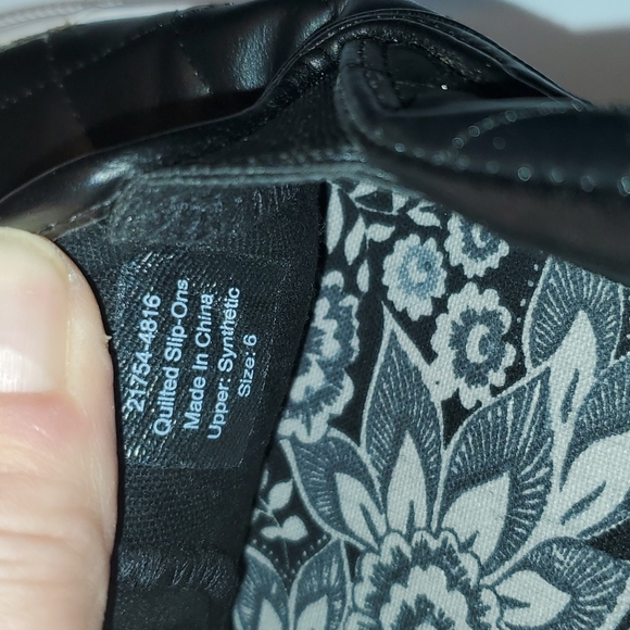 Vera Bradley shoes size 6 - Picture 3 of 6